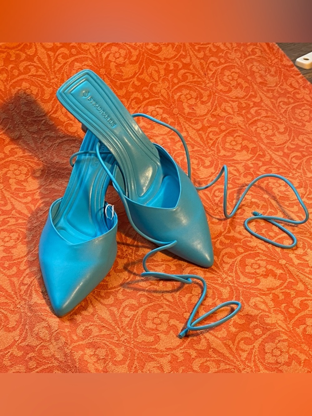 NWOT Stradivarius turquoise leather ankle wrap mules,kitten heels,pointy toe,7